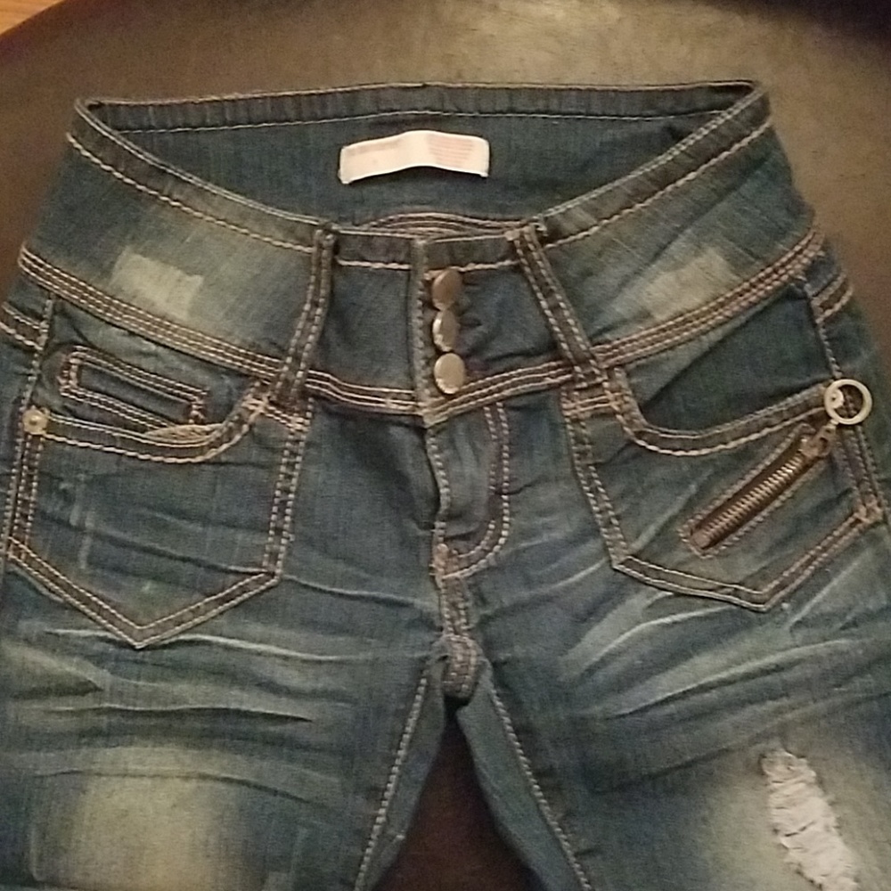 Distressed Capris - Picture 2 of 5